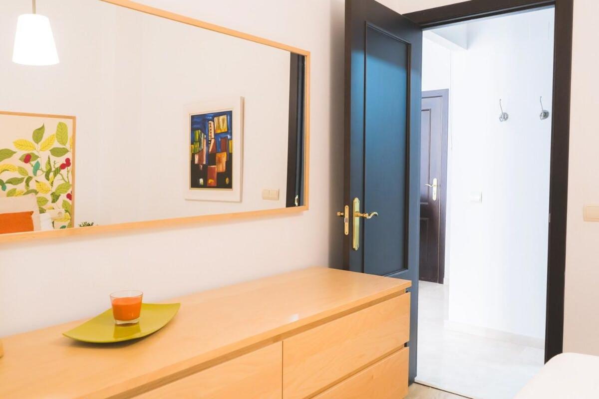 Centrico Apartamento En Calle Carreteria - Málaga Eksteriør billede