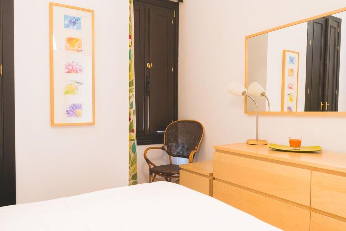 Centrico Apartamento En Calle Carreteria - Málaga Eksteriør billede